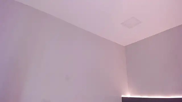 sara__jones_gh webcam