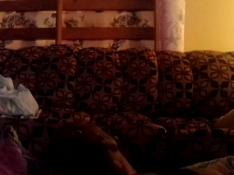 LookingLover34 webcam