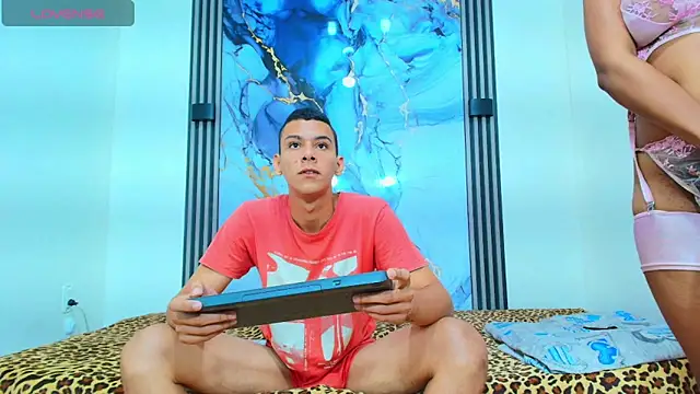 Valentina_and_sneider_ webcam