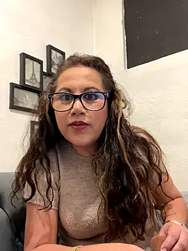 MirandaLatinaLovely webcam