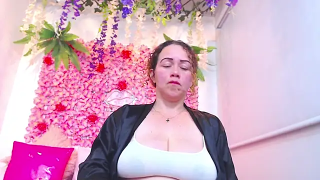 BLONDE_SEXYHOT webcam