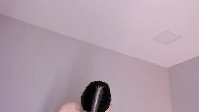 sara__jones_gh webcam