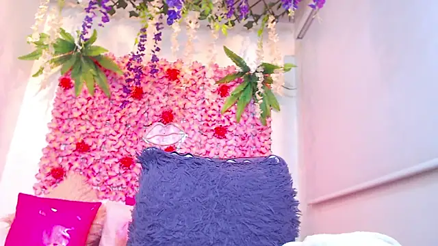 BLONDE_SEXYHOT webcam