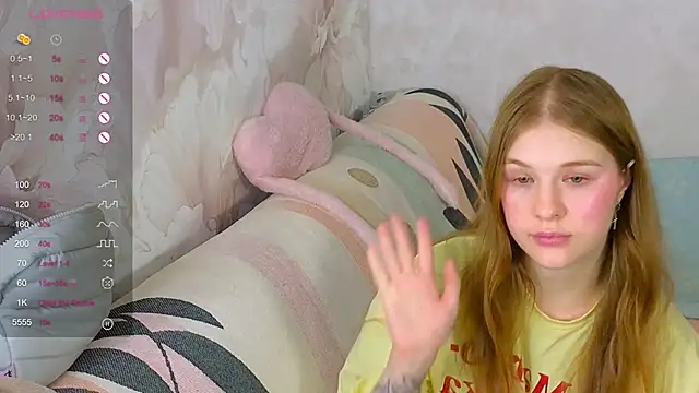 TrissMerigold9 webcam