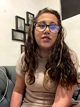 MirandaLatinaLovely webcam