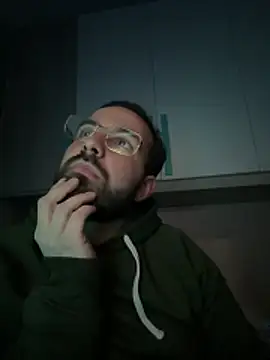 anonimus150600 - Anonimus150600's free webcam - UK Sex Cams