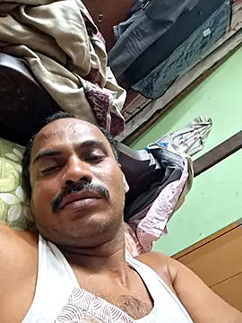 cutecouple1983 - Cutecouple1983's free webcam - UK Sex Cams