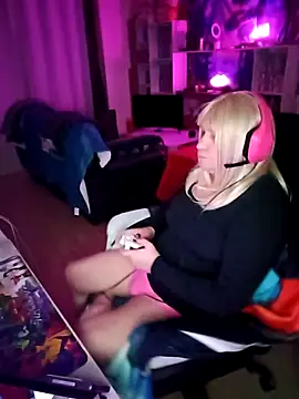 juliettemaitresse - JulietteMaitresse's free webcam - UK Sex Cams