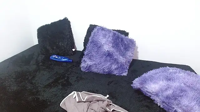 canela_s1 - Canela_s1's free webcam - UK Sex Cams