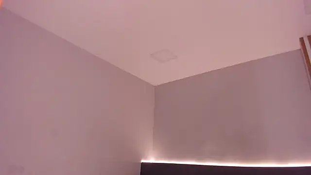 sara__jones_gh webcam