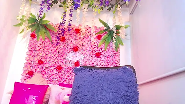 BLONDE_SEXYHOT webcam