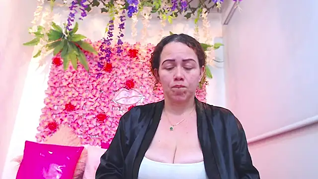 BLONDE_SEXYHOT webcam