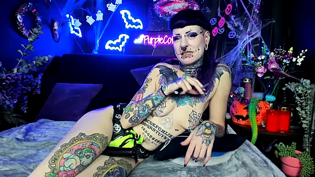 Purple_Coffin666 webcam