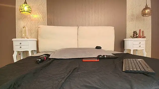 Tiifany_Baker webcam