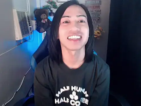 Miracle_TheBrat webcam