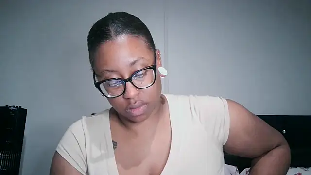 nyxie_chaos - Nyxie_Chaos's free webcam