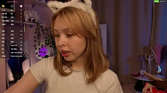 TheolaLonghofer webcam