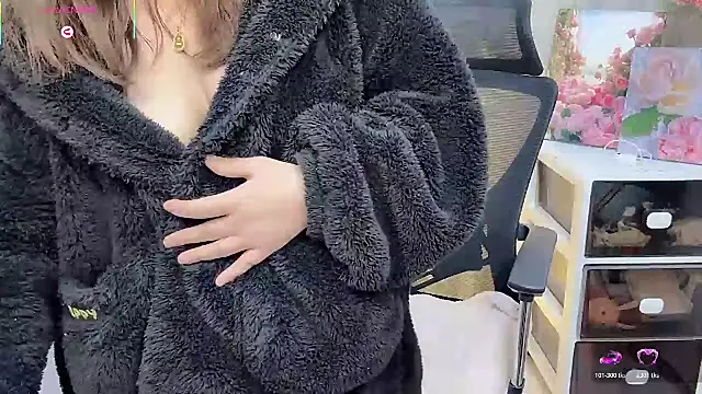 newoneto - NEWONETO's free webcam - UK Sex Cams