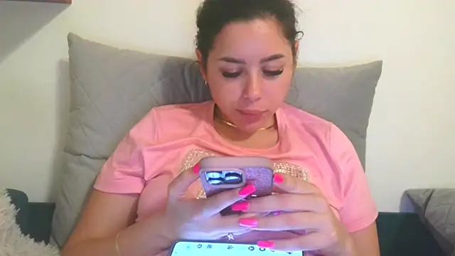 lovelyjulliette - LovelyJulliette's free webcam