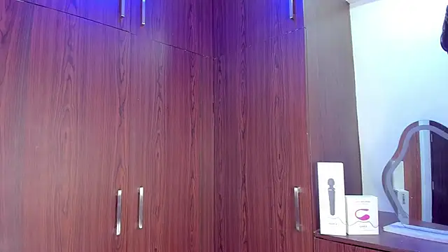 lovableXnaughty_lily webcam