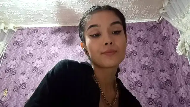 AylinBlush webcam