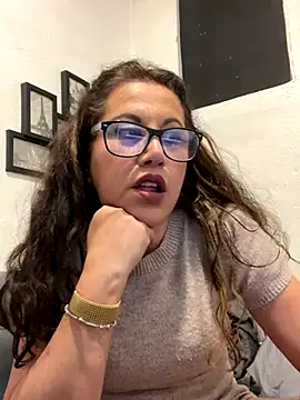 MirandaLatinaLovely webcam