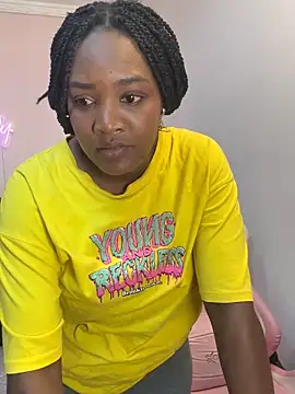 chanel_brunette webcam