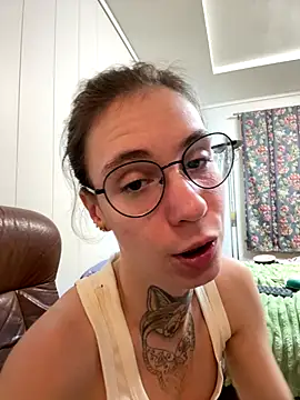 HoneySquirrel webcam