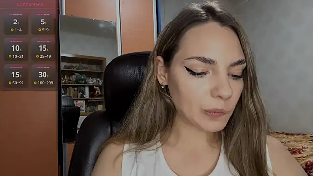 IlanaLafferty webcam