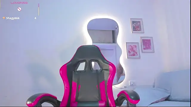 Miss_JulietaShadow webcam