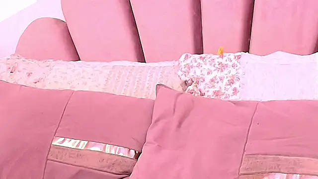 kyliemonnett (M young) - Lets be naked baby.💜