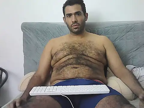 AlphaLatinoBear webcam