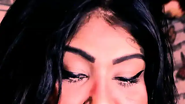 indian_dreamgirl webcam