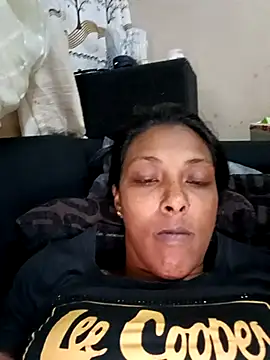 Indian-Hottie001 webcam