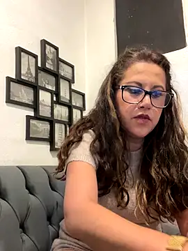 MirandaLatinaLovely webcam