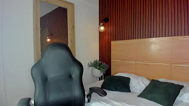 charlotte_rousee webcam