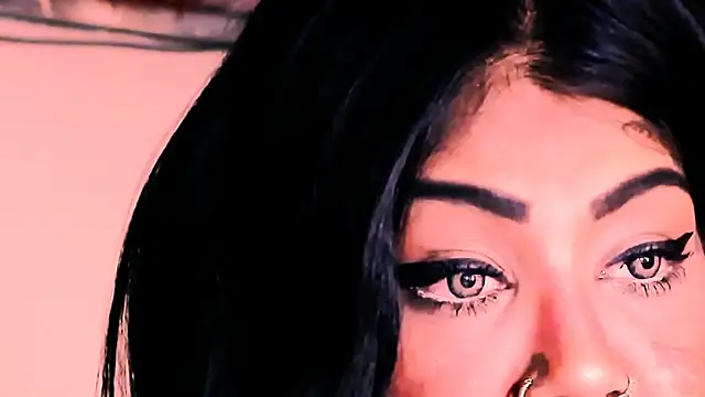 indian_dreamgirl webcam