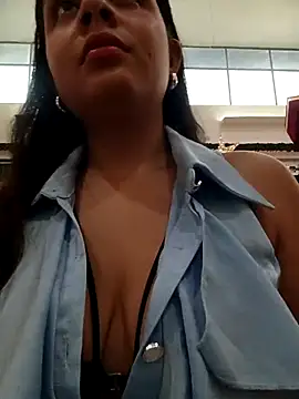 Julieth_hot-69 webcam