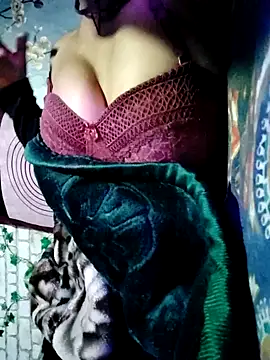 EngravedCecropia webcam