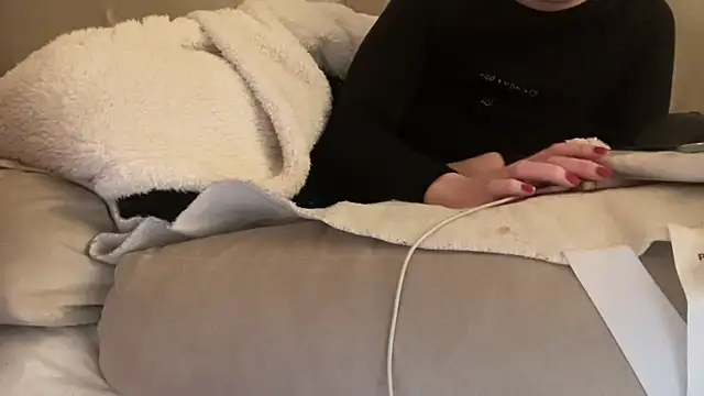 ijustturned18today webcam