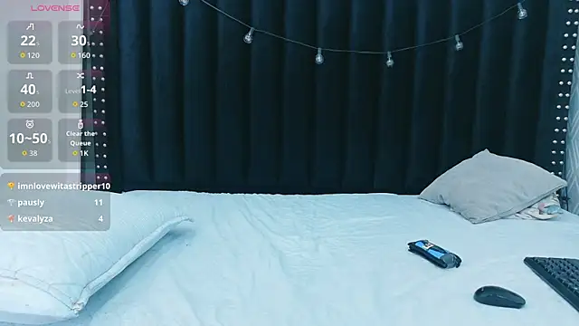 hornybarelylegalgirl webcam