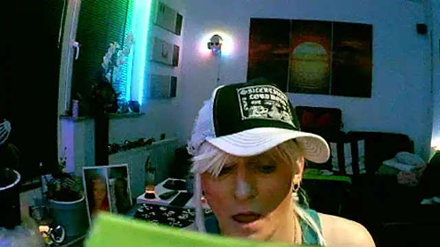 EastCoastGirl88 webcam