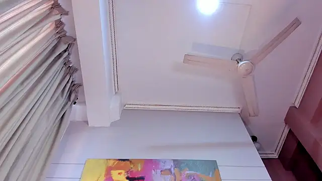 SerenaAveline webcam