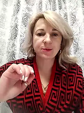 AhlyssaLove1155 webcam