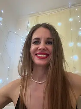 luciemack - LucieMack's free webcam - UK Sex Cams