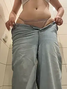 cumonmme xxx live show