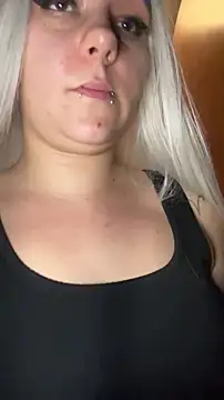 kinkygirl420x - Kinkygirl420x's free webcam