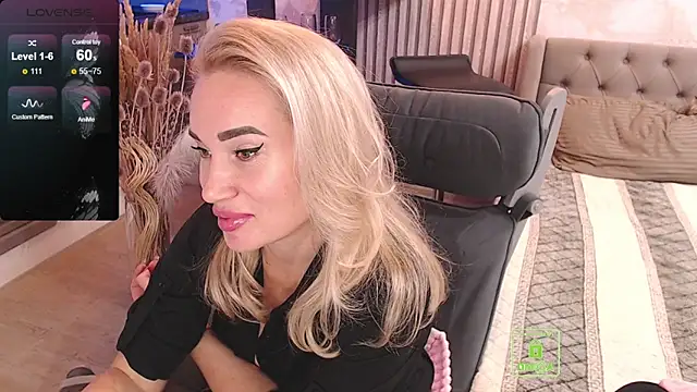 FreeBerryMILF webcam