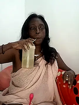 mamakarma1403 webcam