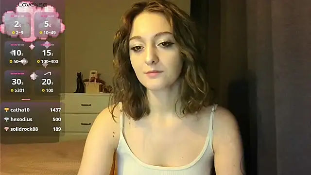 white_liillyy webcam